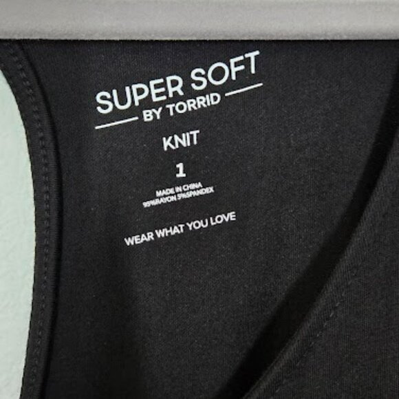 SUPER SOFT BY TORRID Scoop Neck Jumpsuit crop wide leg Sz 1X - Picture 8 of 9